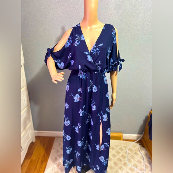 Francesca's Collections Dresses & Skirts - NWT Francesca’s Miami navy blue maxi size small